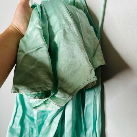 LAPOINTE Metallic Mint Green Halter Neckline Backless Satin Gown Dress Size 4 - Picture 14 of 15